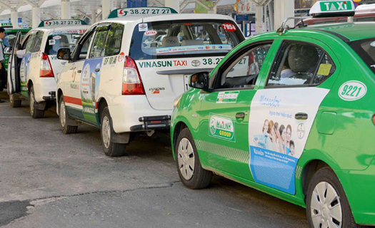 Taxi phải có hộp đèn, không phân biệt taxi công nghệ hay truyền thống